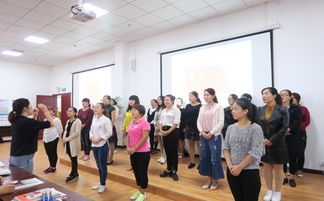 金秋相約國培班，滿載收獲歸鄉(xiāng)去——2017年國培計劃河南省鄉(xiāng)村新建公民辦幼兒園教師培訓(xùn)結(jié)業(yè)典禮暨藝術(shù)培訓(xùn)營利性民辦機(jī)構(gòu)發(fā)展探討